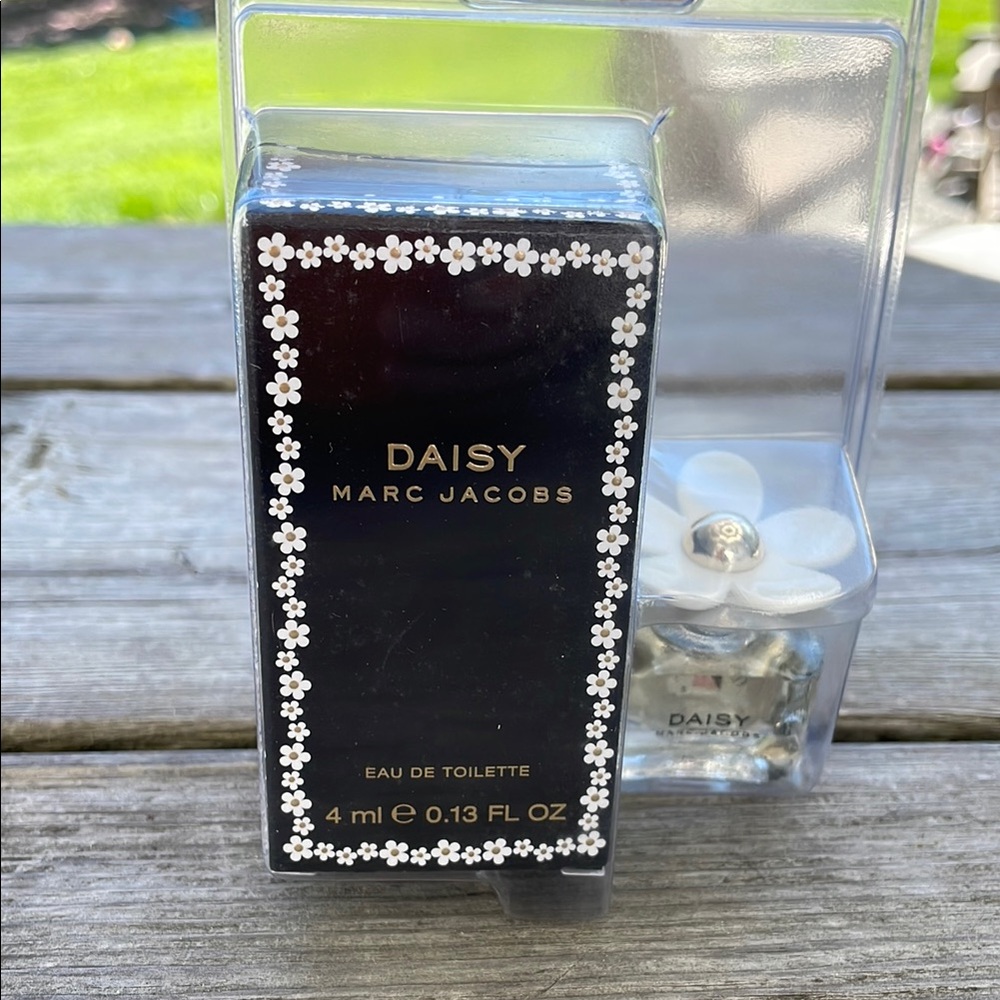 Marc Jacobs Daisy Eau de Toilette Mini